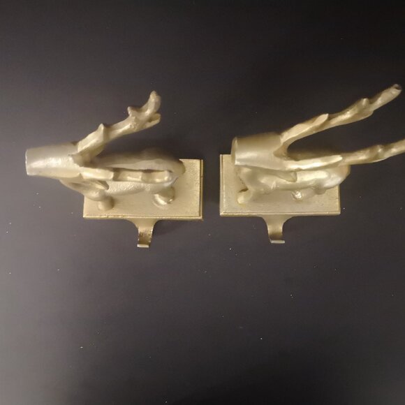 VTG Set of 2 - Heavy & Sturdy Brass Reindeer Mantel Christmas Stocking Holders - Picture 2 of 3